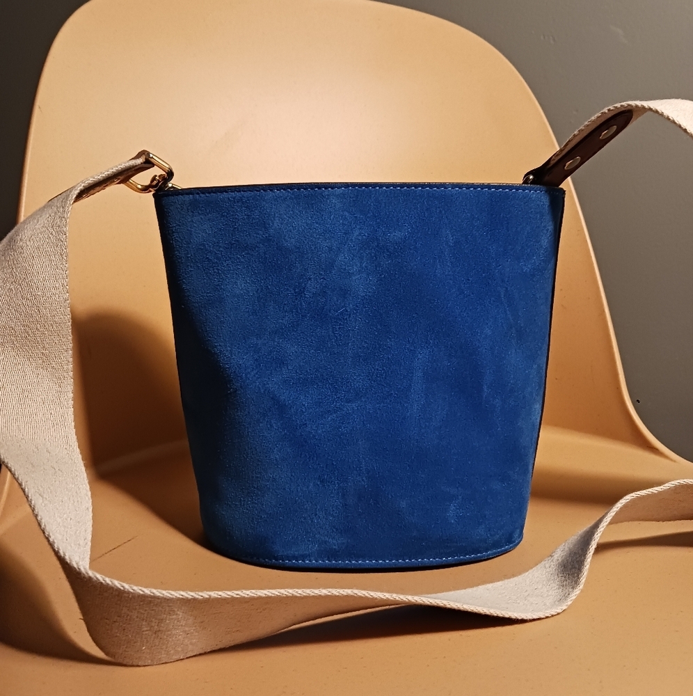 CLOSED royal blue suede crossbody bag - Picture 4 of 12